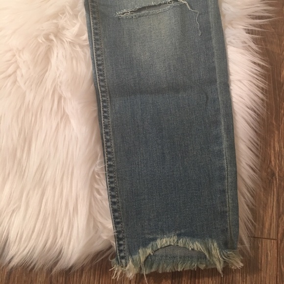 ❌SOLD❌ 🆕 Free People Skinny Low Destroyed Jeans - Picture 6 of 8